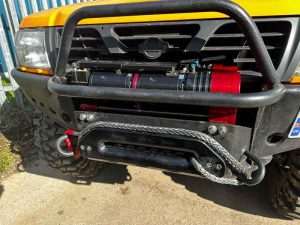 Hornet2-3 Hornet2 in winch mount in bumper
