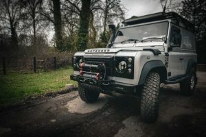 SV-R Defender-16 RED Winches King Cobra fitted on a Defender 90 using a SV-R bumper