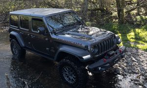 RED Winch Nomad on Jeep